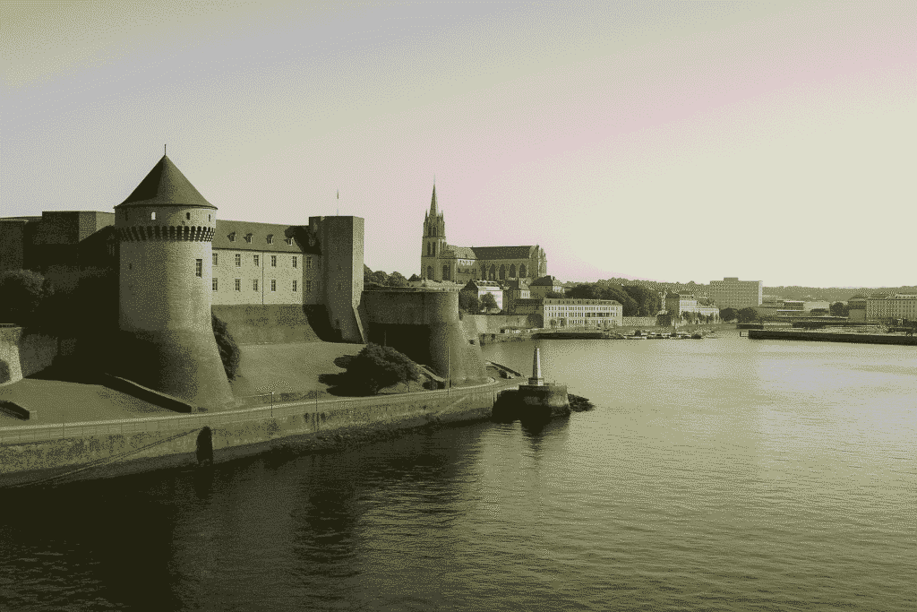 Avocat postulant postulation annuaire BREST